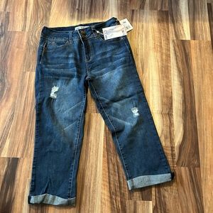 YMI WBB CROP JEANS SIZE 7